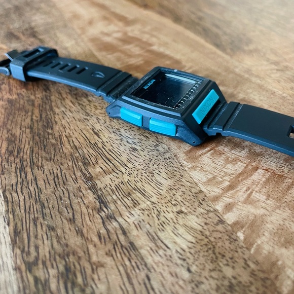 Nixon Watch